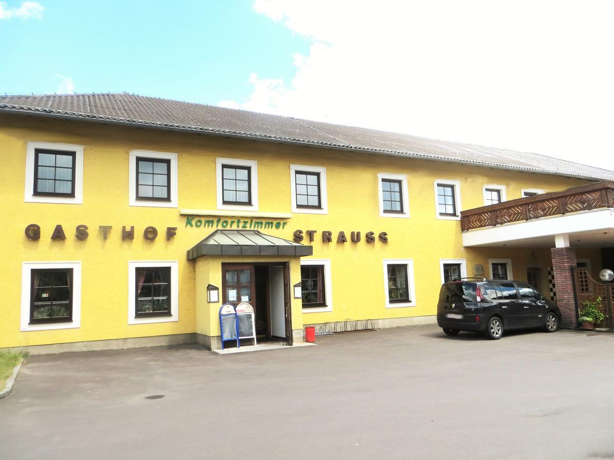 Gasthof Strauss Ансфелден Екстериор снимка